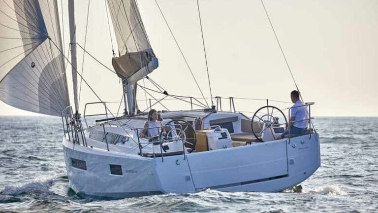 Jeanneau Sun Odyssey 410 under sail