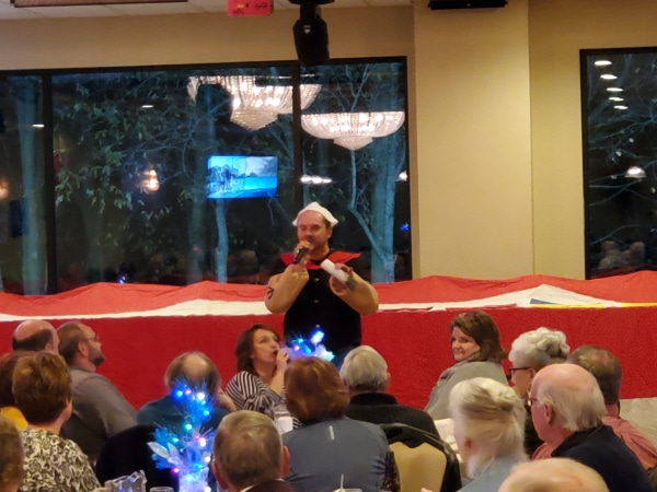 Bill Wonos speaking at the Windjammer Banquet