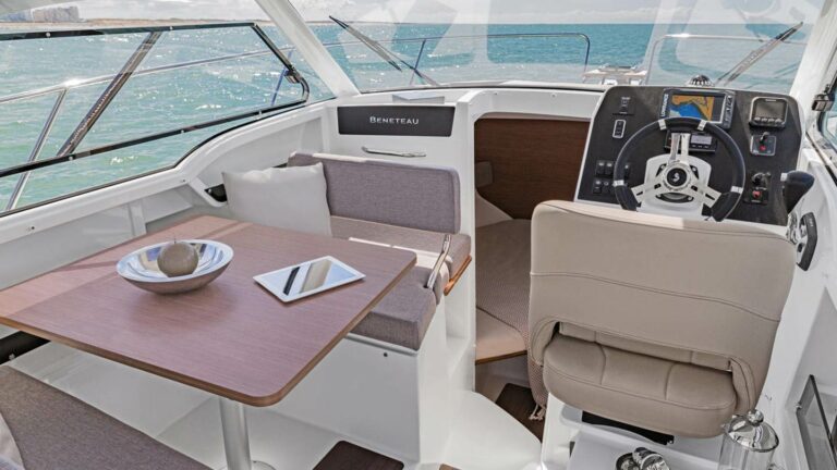 Beneteau Antares 8 cockpit and cabin