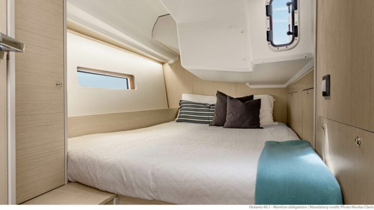 Beneteau Oceanis 40.1 interior cabin