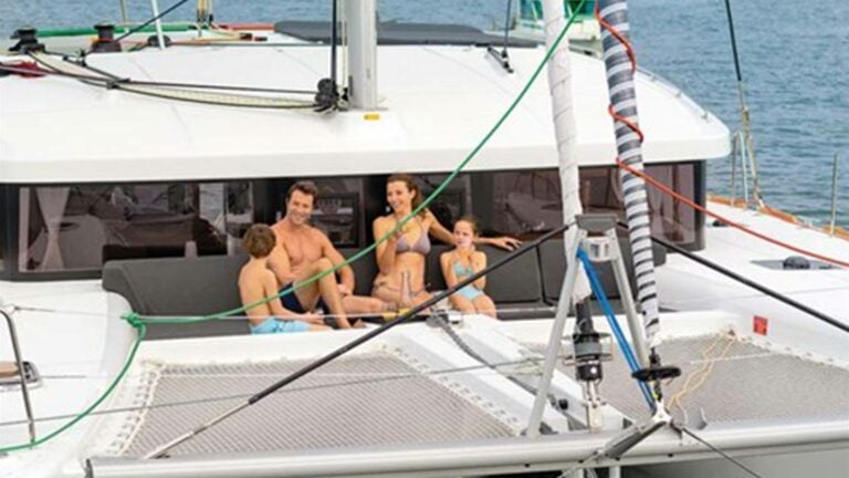 Family relaxing on a Lagoon 450 Fly